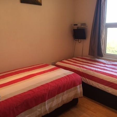 Nite Inn Bed & Breakfast Leeds  Zewnętrze zdjęcie